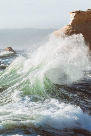 Nature's Roar: The Dance of the Waves 🌊