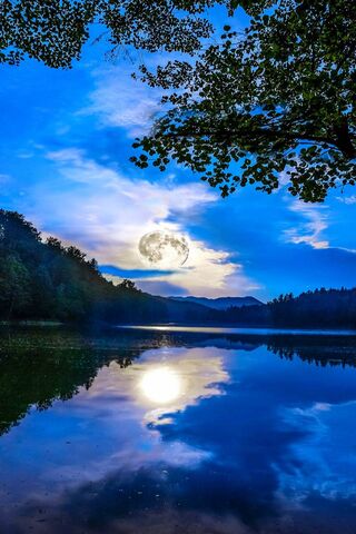 Serenity Under the Moon..