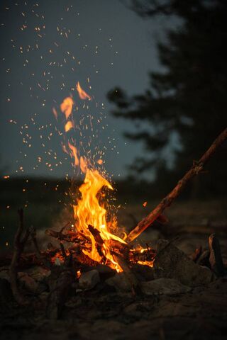 Dancing Flames: The Hea..