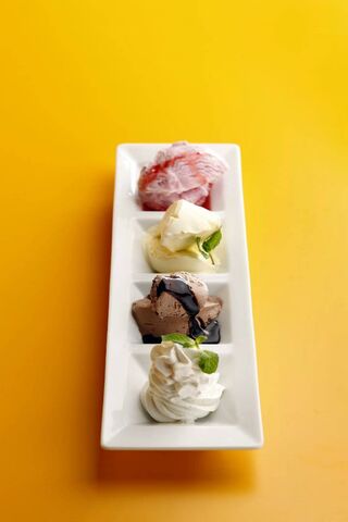 Delightful Dessert Trio 🍨✨