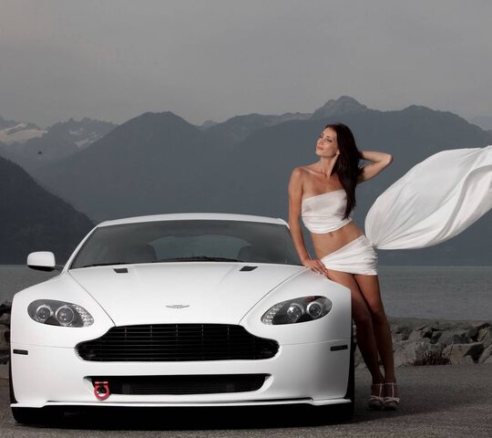 White Girl With Car Wallpaper - Download to your mobile from PHONEKY