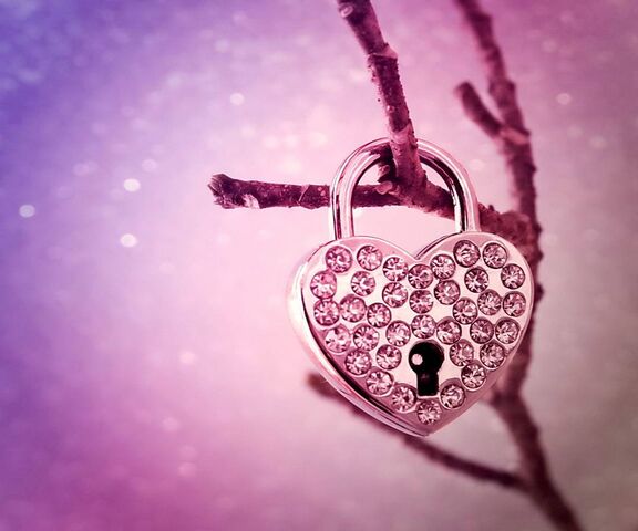 Heart Lock Wallpaper - Download to your mobile from PHONEKY