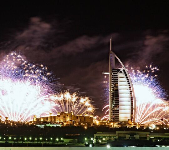 Dubai New Year Wallpaper - Download to your mobile from PHONEKY