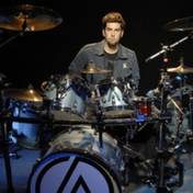 Rob Bourdon Wallpaper - Download to your mobile from PHONEKY