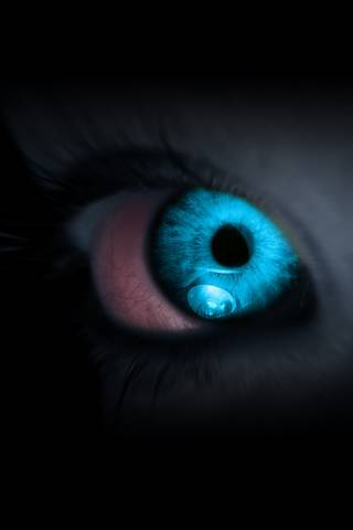 عين زرقاء